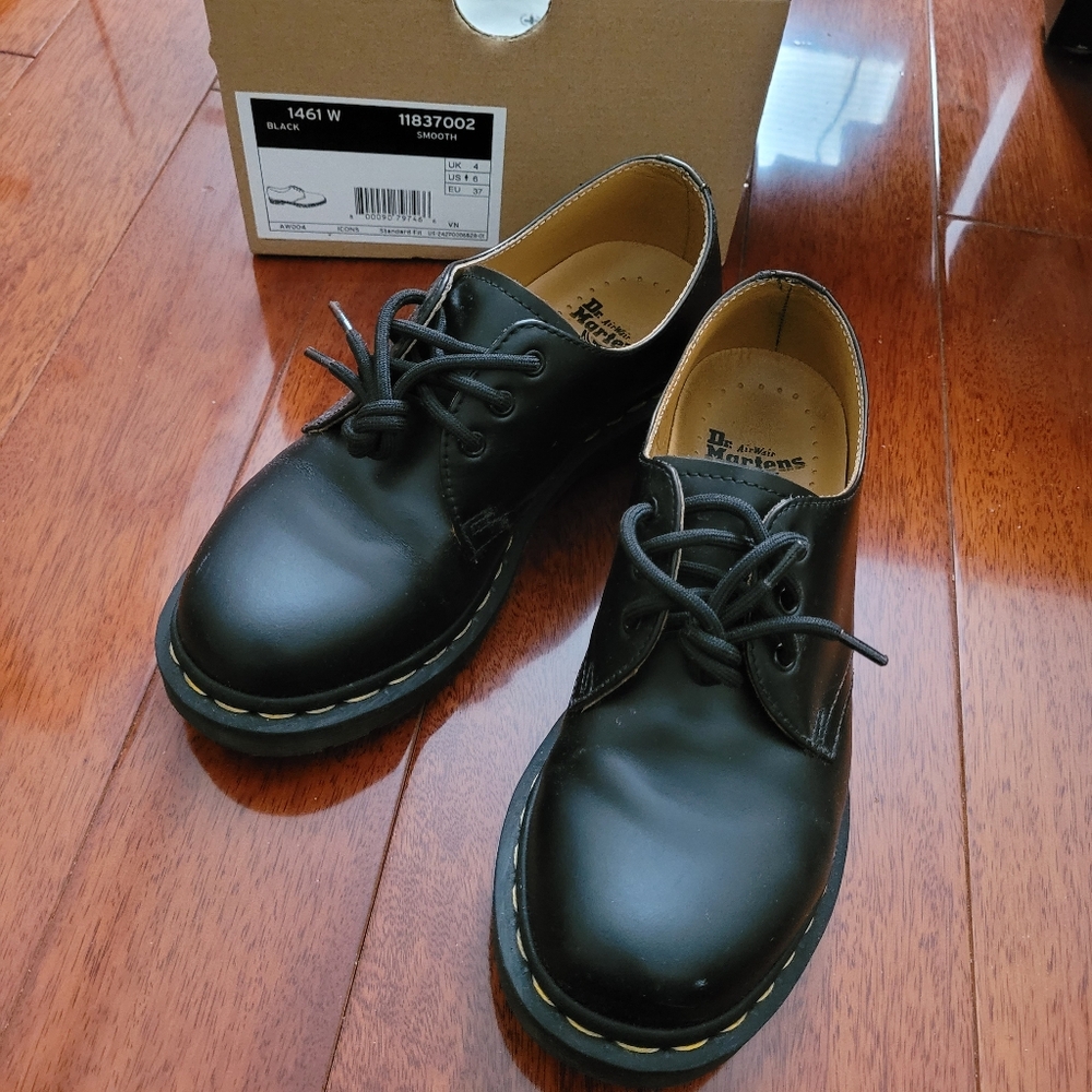 Dr. Martens Black Leather 1461 Oxford